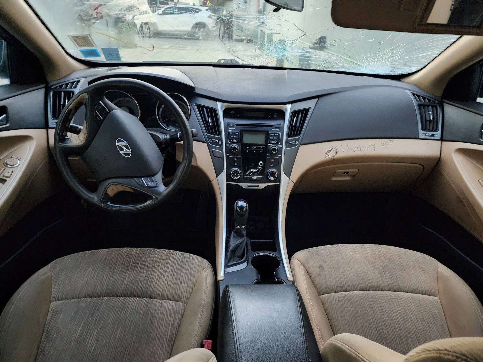 2011 HYUNDAI SONATA — 110022 Miles — Lot 3046 — Souq - Marhaba Auctions Used Cars - Image 7