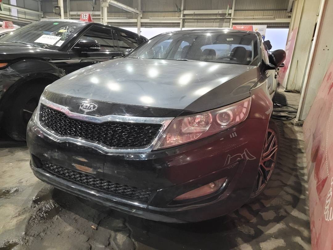 2011 KIA K5 — 112135 KM — Lot 051045 — Main - Marhaba Auctions Used Cars - Image 5