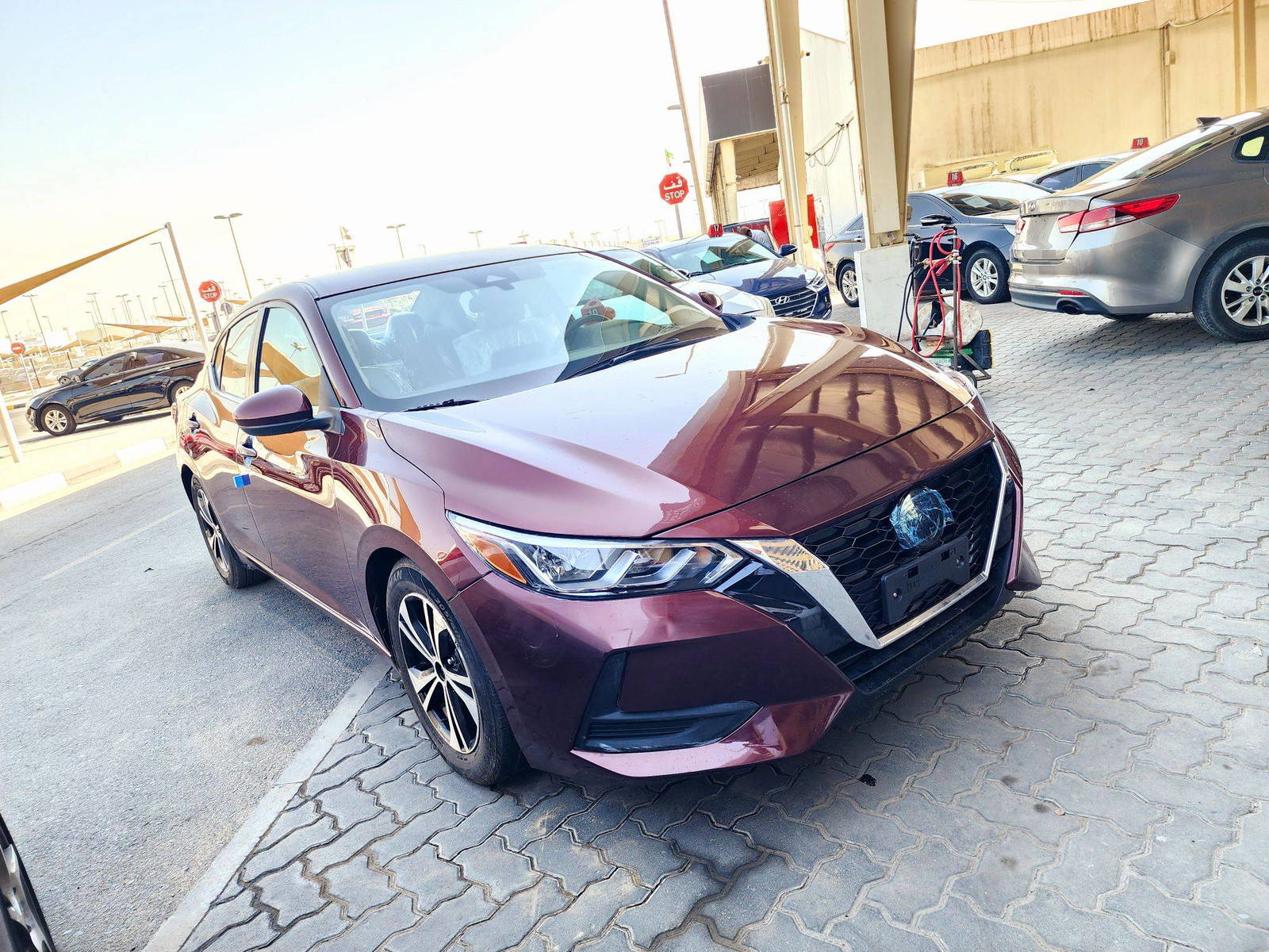 2022 NISSAN SENTRA — 28085 Miles — Lot 253983 — Souq - Marhaba Auctions Used Cars - Image 4