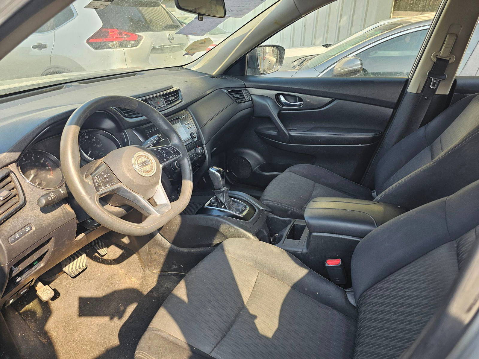 NISSAN ROGUE 2017 - Marhaba Auction Used Cars - Image 8