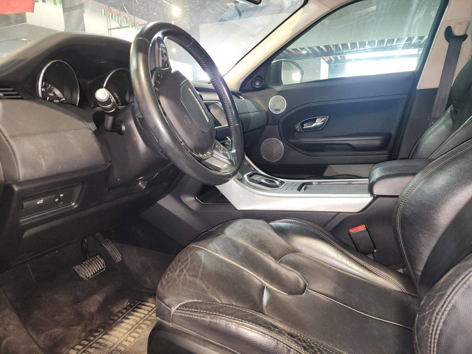 LAND ROVER RANGE ROVER EVOQUE PURE 2015 - Marhaba Auction Used Cars - Image 9