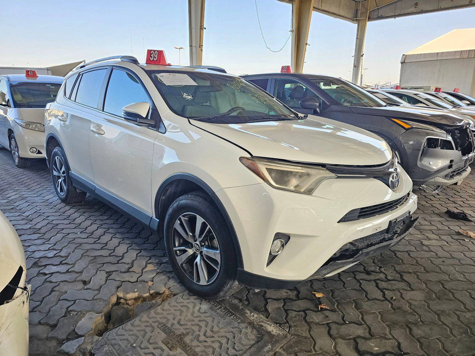 2016 TOYOTA RAV4 — 152860 Miles — Lot W522127 — Souq - Marhaba Auctions Used Cars - Image 4