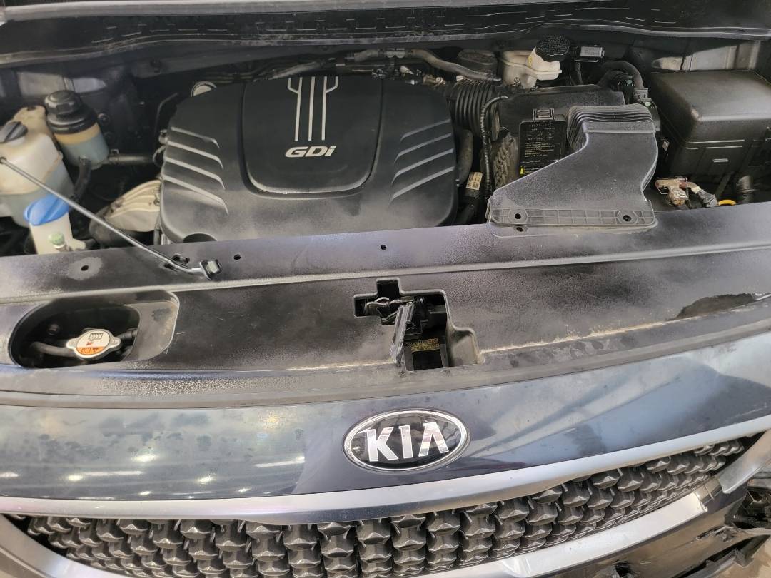 2017 KIA SEDONA — 96224 Miles — Lot 6260857 — Main - Marhaba Auctions Used Cars - Image 8
