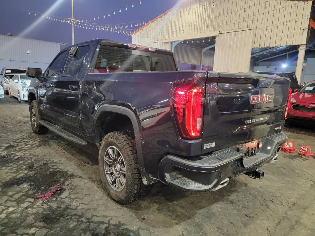 2024 GMC SIERRA — 12945 Miles — Lot 62082535 — Ind. 12 - Marhaba Auctions Used Cars - Image 4