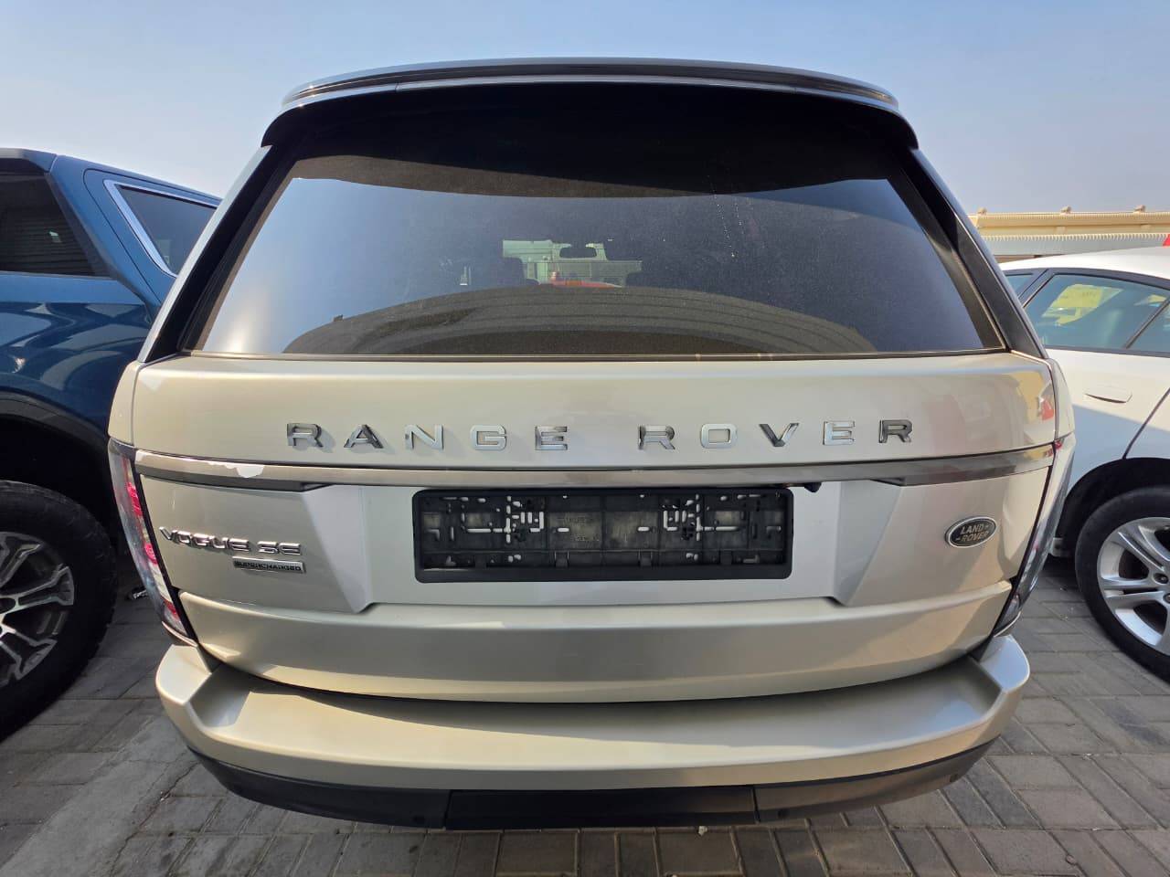 2016 LAND ROVER RANGE ROVER SUPERCHARGED — 190096 KM — Lot GA287260 - Marhaba Auctions Used Cars - Image 16