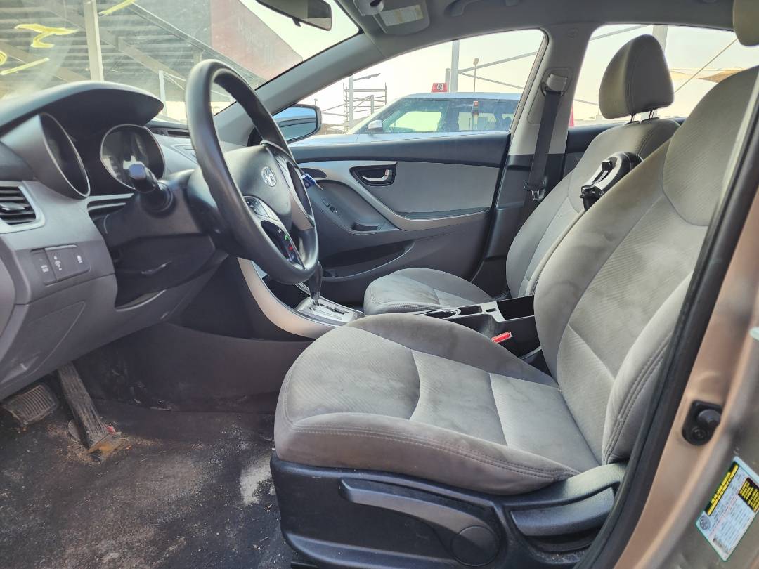 2013 HYUNDAI ELANTRA — 180331 KM — Lot 336360 — Souq - Marhaba Auctions Used Cars - Image 8