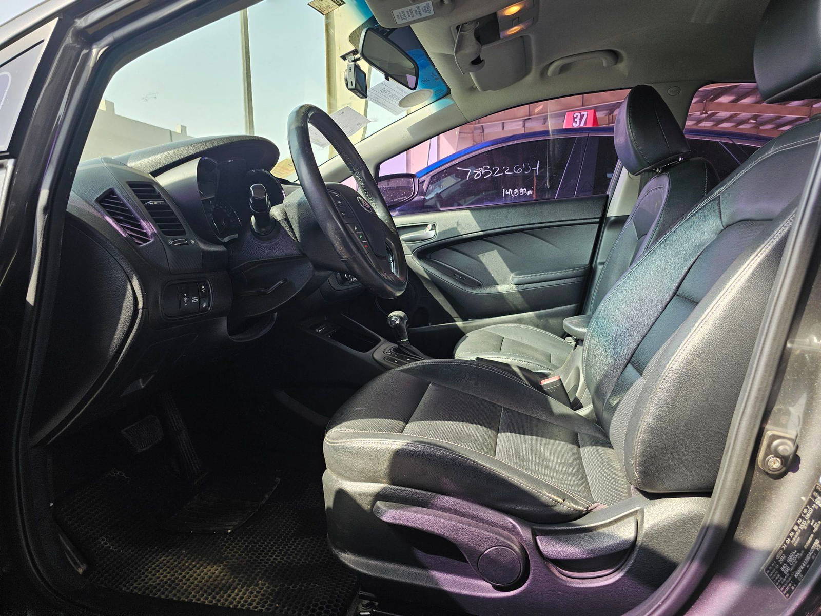 2013 KIA K3 — 170642 KM — Lot 31393 — Souq - Marhaba Auctions Used Cars - Image 8