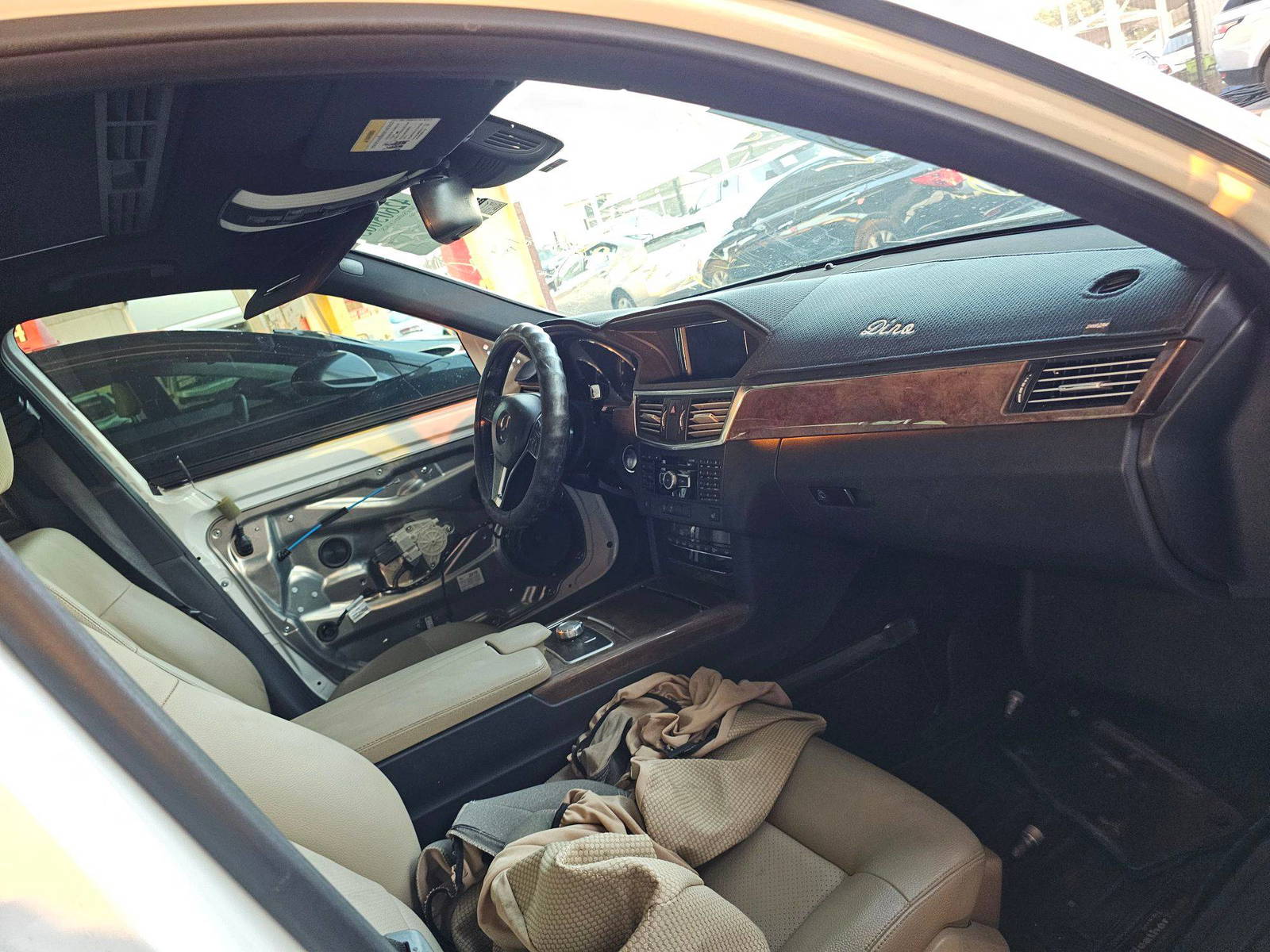 2013 MERCEDES BENZ E 350 — 167479 Miles — Lot 2DA741401 — Souq - Marhaba Auctions Used Cars - Image 7