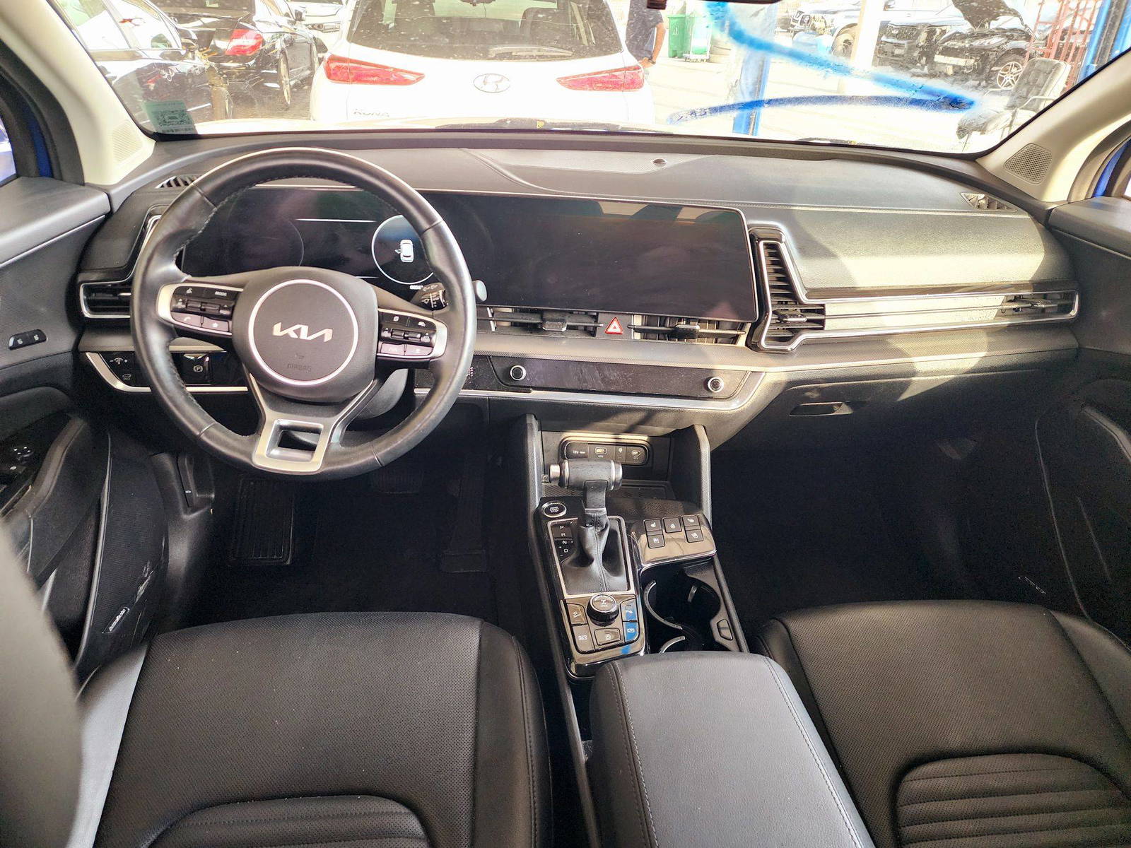 2023 KIA SPORTAGE — 88562 Miles — Lot 40847073 — Souq - Marhaba Auctions Used Cars - Image 7