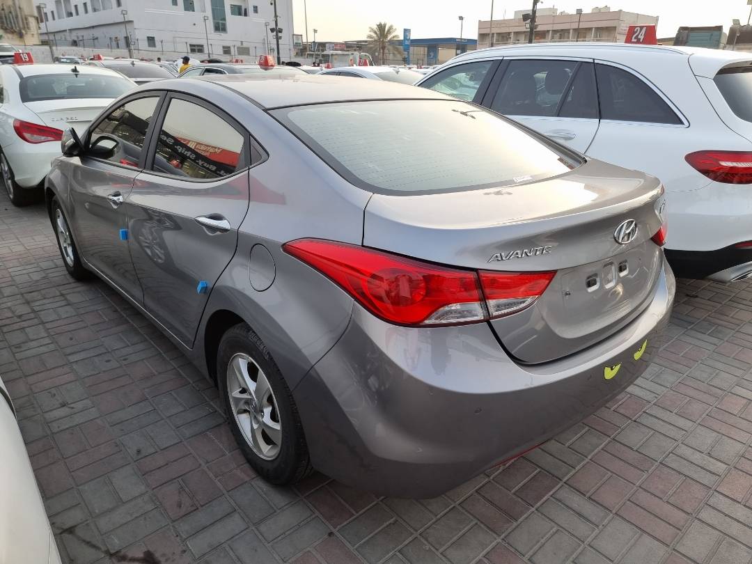2012 HYUNDAI AVANTE — 179180 KM — Lot 273138 — Ind. 12 - Marhaba Auctions Used Cars - Image 4