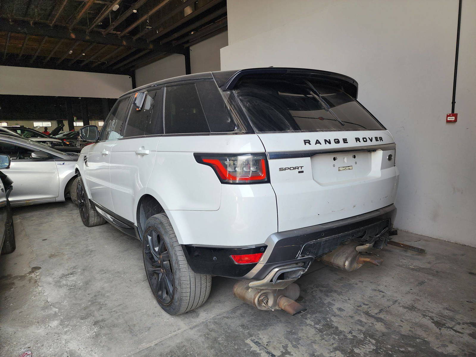 2020 LAND ROVER RANGE ROVER SPORT HSE — 126867 Miles — Lot LA706203 — Main - Marhaba Auctions Used Cars - Image 4