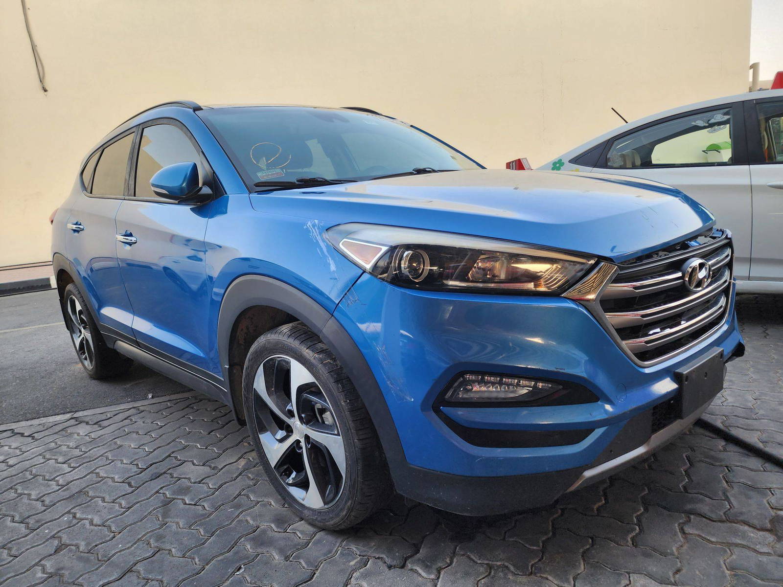 2016 HYUNDAI TUCSON — 107887 Miles — Lot 41268 — Souq - Marhaba Auctions Used Cars - Image 10