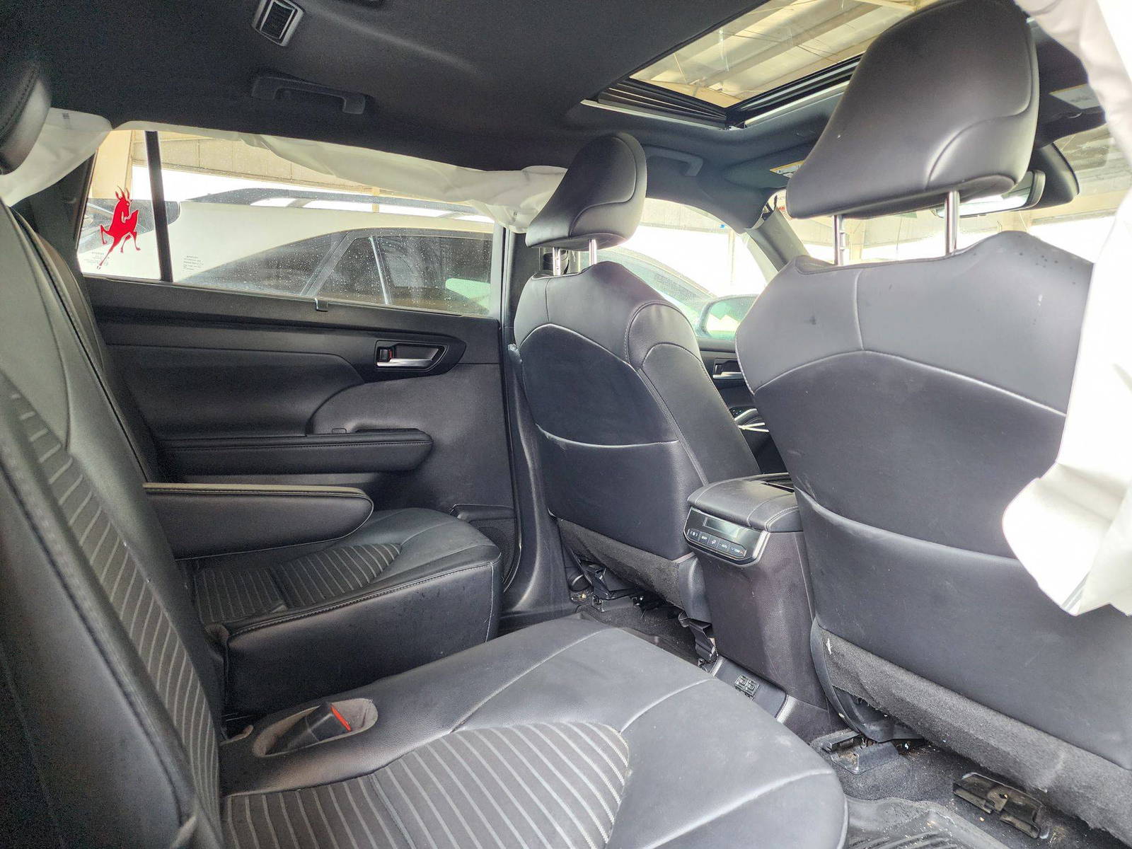 2021 TOYOTA HIGHLANDER — 52989 Miles — Lot 38961954 — Main - Marhaba Auctions Used Cars - Image 4