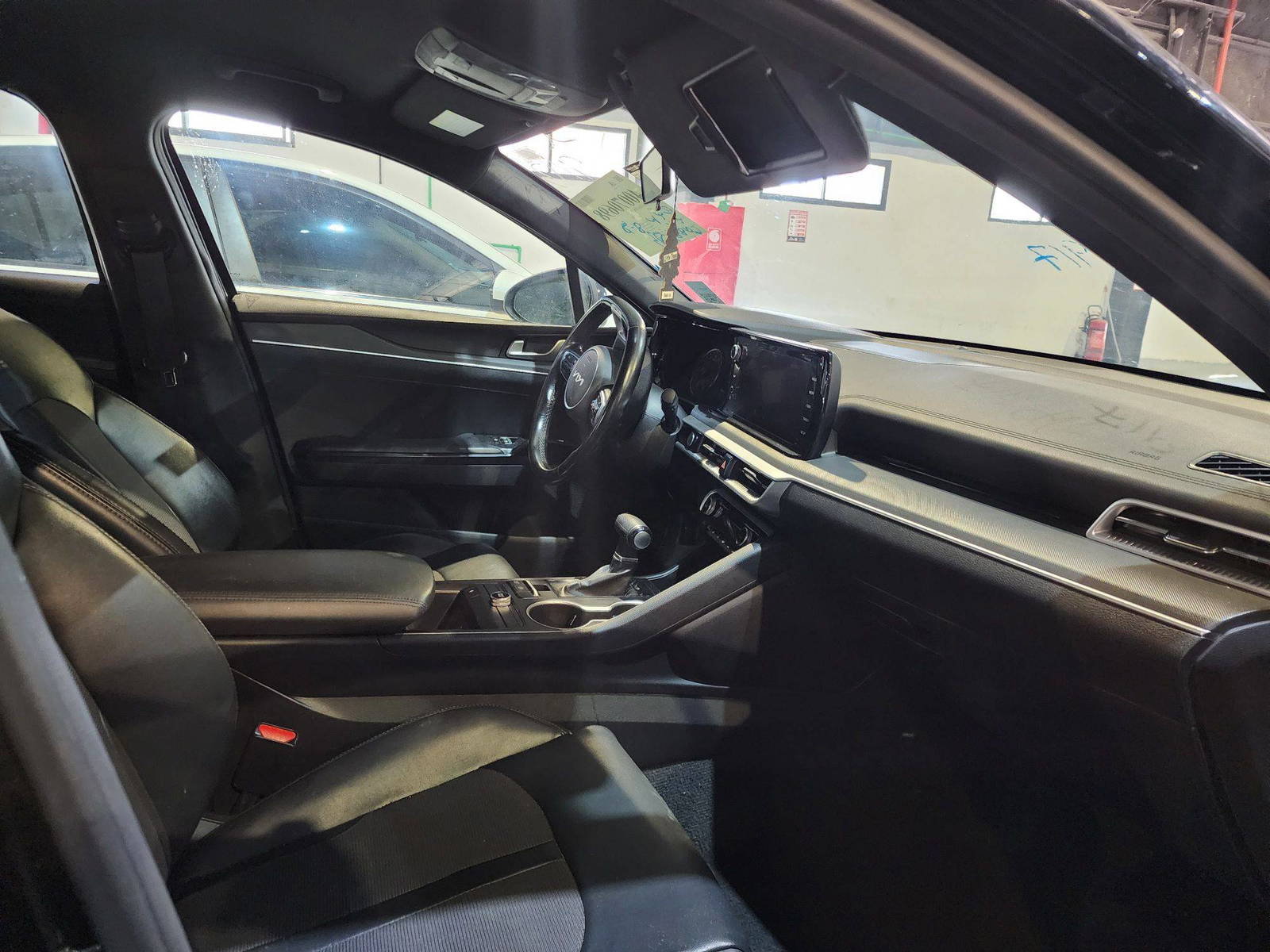 2022 KIA K5 — 60883 Miles — Lot 40070698 — Main - Marhaba Auctions Used Cars - Image 9