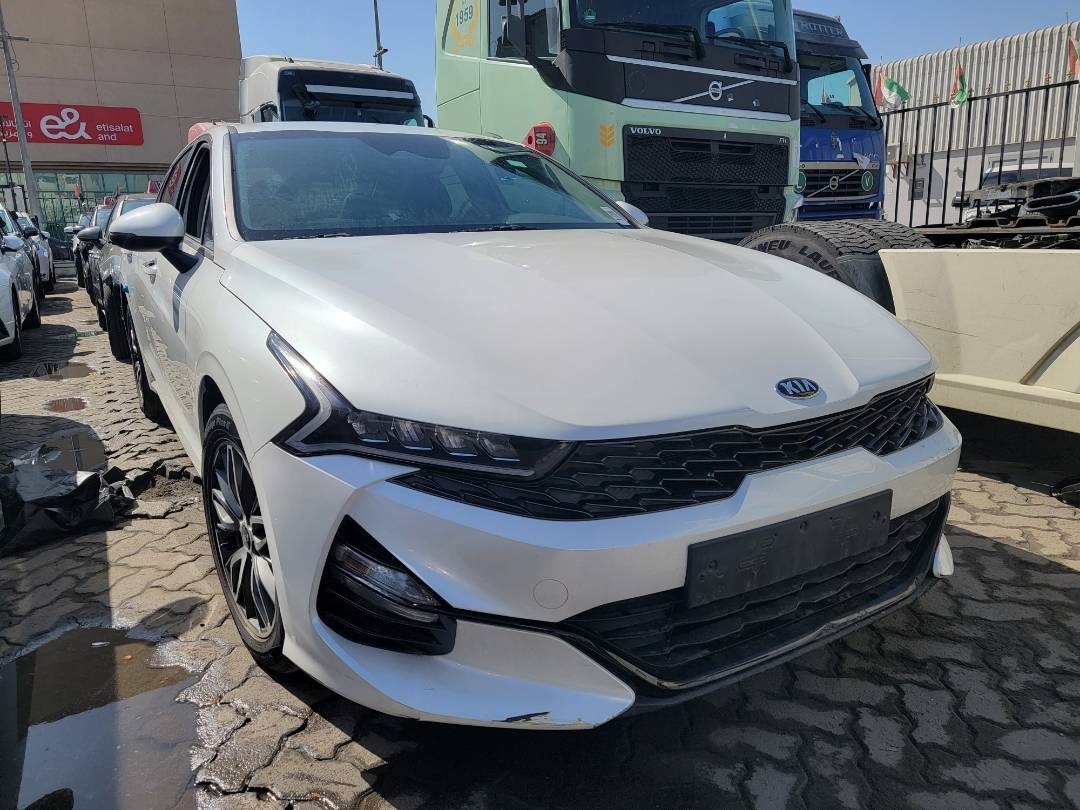 2020 KIA K5 — 113637 KM — Lot 078906 — Main - Marhaba Auctions Used Cars - Image 4