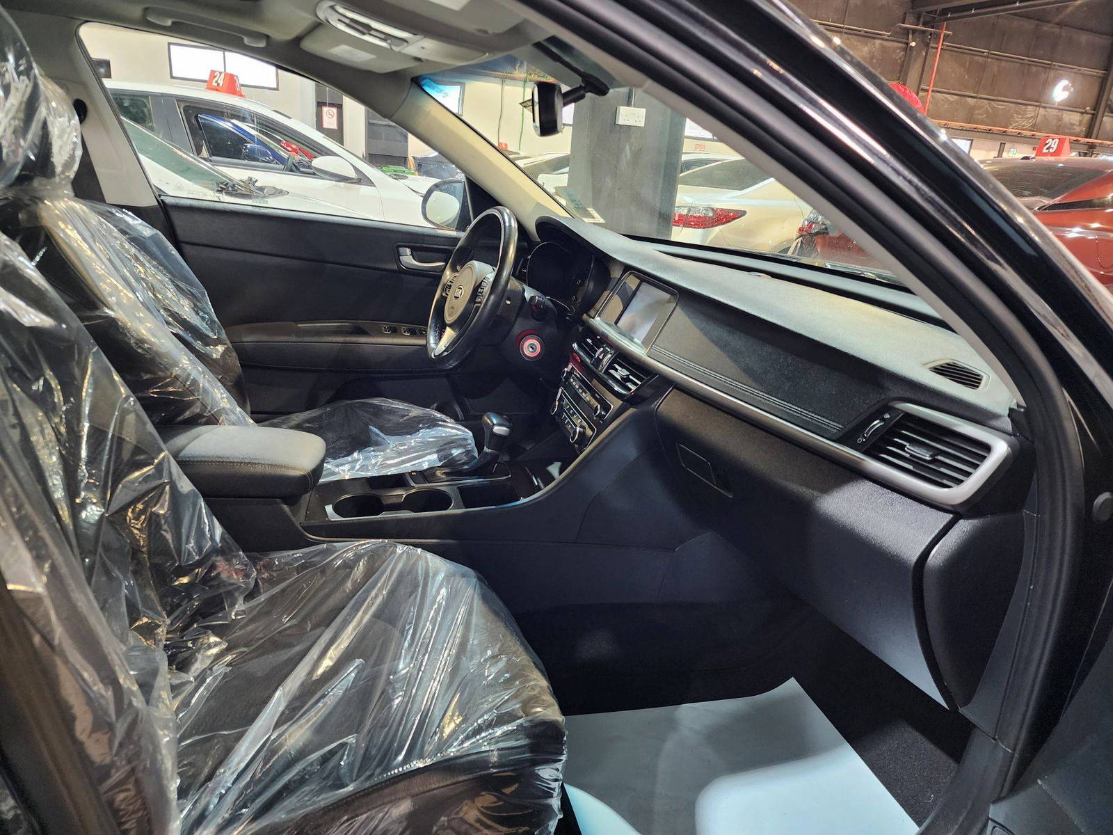 2018 KIA OPTIMA — 68811 Miles — Lot JG237671 — Al Quoz - Marhaba Auctions Used Cars - Image 9