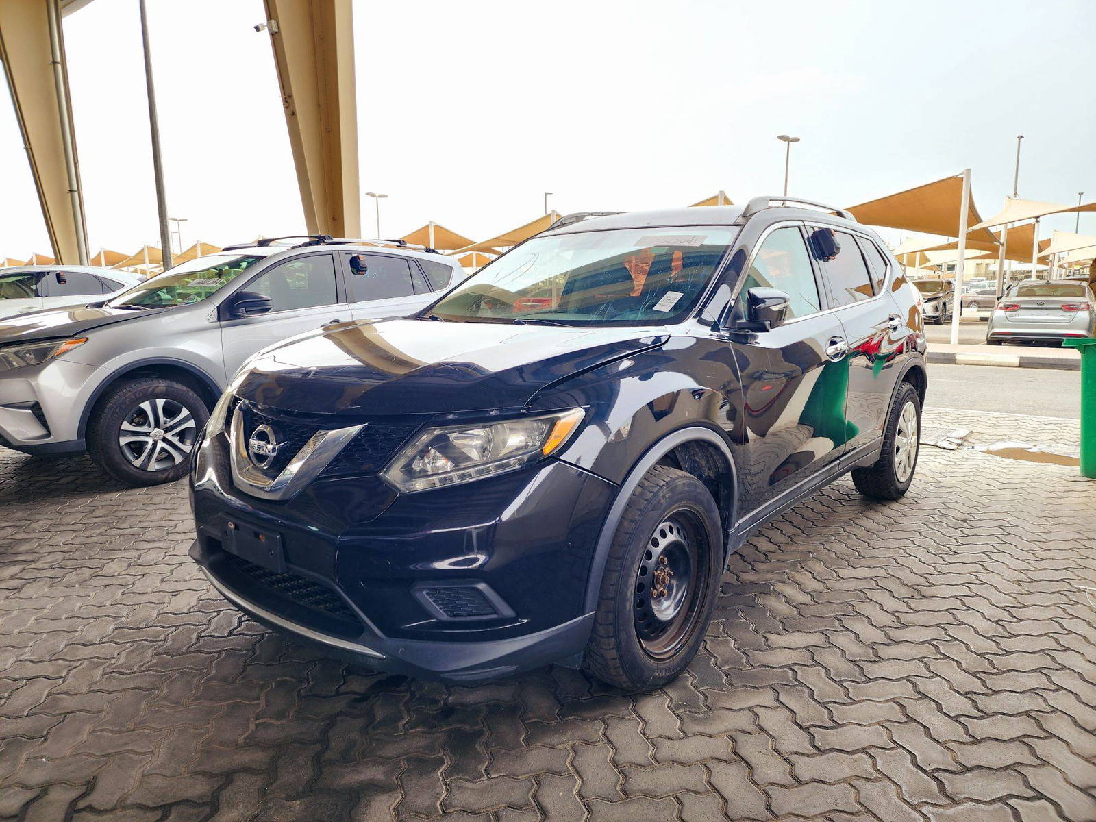 2015 NISSAN ROGUE — 197596 KM — Lot 7FC879206 — Souq - Marhaba Auctions Used Cars - Image 4