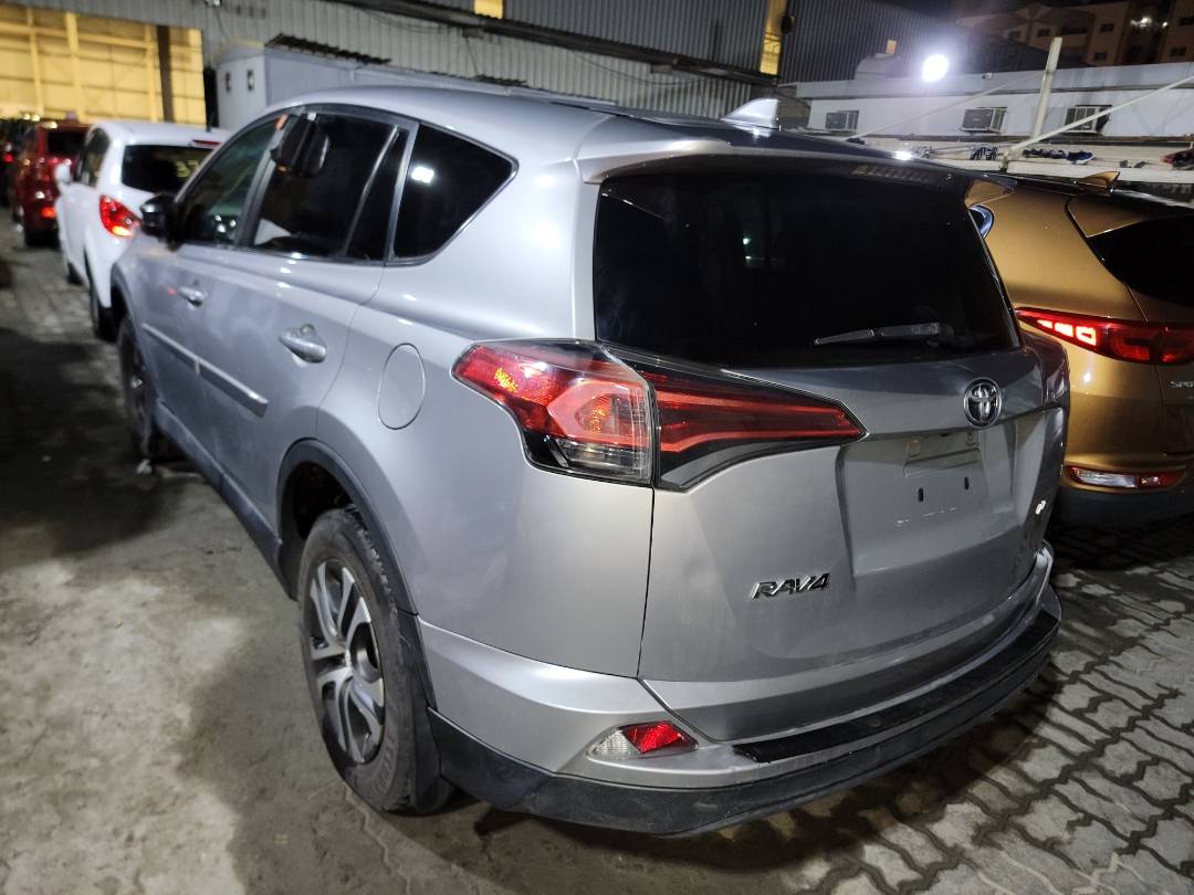 2018 TOYOTA RAV4 — 189240 Miles — Lot 58209893 - Marhaba Auctions Used Cars - Image 3