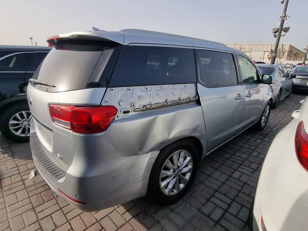 2018 KIA SEDONA — 147084 Miles — Lot 215487 — Ind. 12 - Marhaba Auctions Used Cars - Image 4