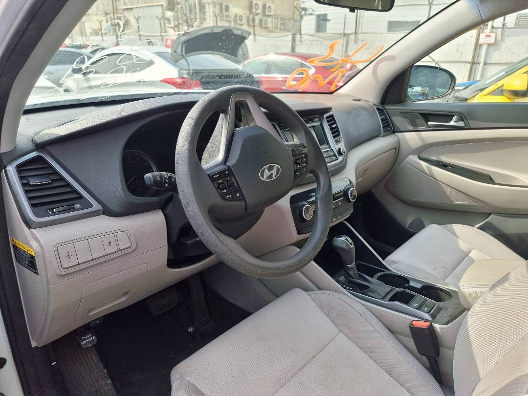 2017 HYUNDAI TUCSON — 115203 Miles — Lot 263801 — Ind. 12 - Marhaba Auctions Used Cars - Image 6