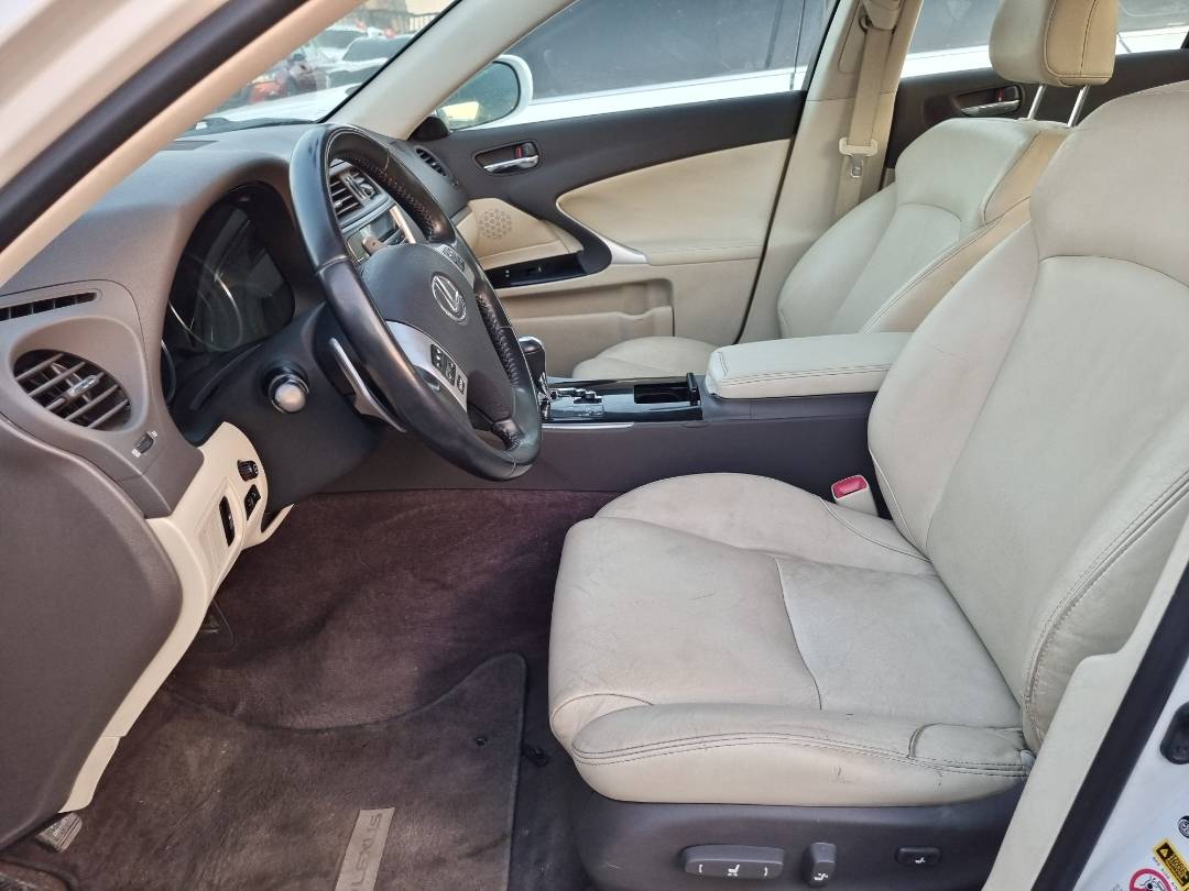 2012 LEXUS IS 250 — 229321 KM — Lot 125478 — Ind. 12 - Marhaba Auctions Used Cars - Image 8