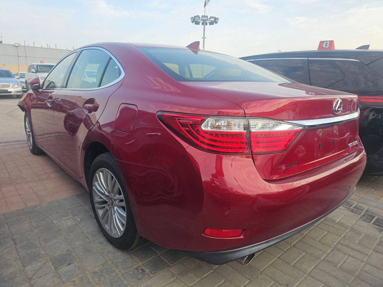 LEXUS ES 350 2015 - Marhaba Auction Used Cars - Image 4
