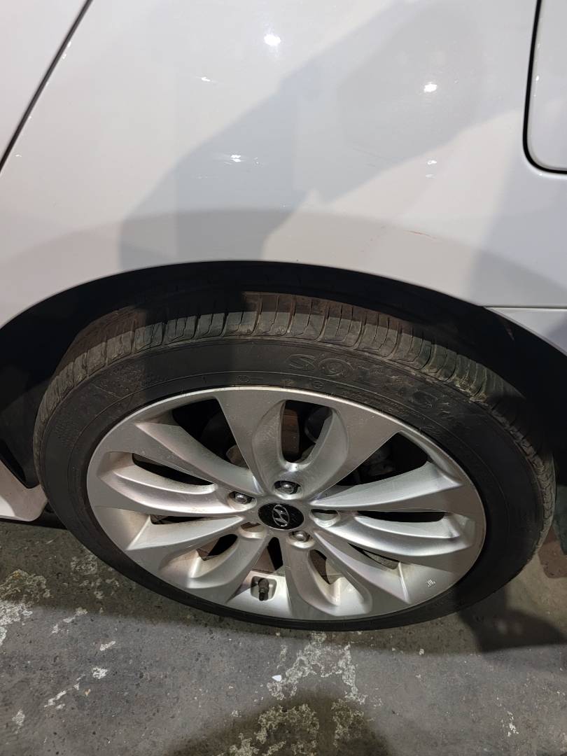 2010 HYUNDAI SONATA — 185869 KM — Lot 18872 — Main - Marhaba Auctions Used Cars - Image 9