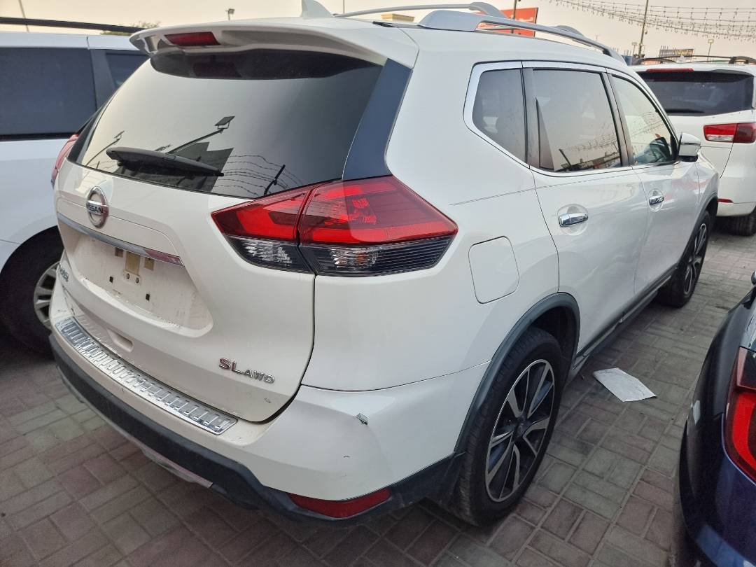 2018 NISSAN ROGUE — 139305 Miles — Lot 350064 — Ind. 12 - Marhaba Auctions Used Cars - Image 5