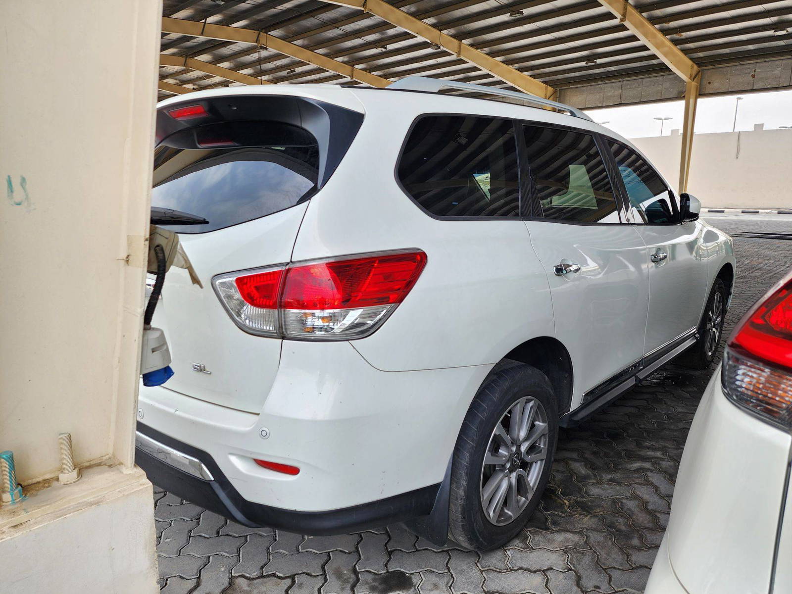 2013 NISSAN PATHFINDER — 161464 Miles — Lot 881110 — Souq - Marhaba Auctions Used Cars - Image 3