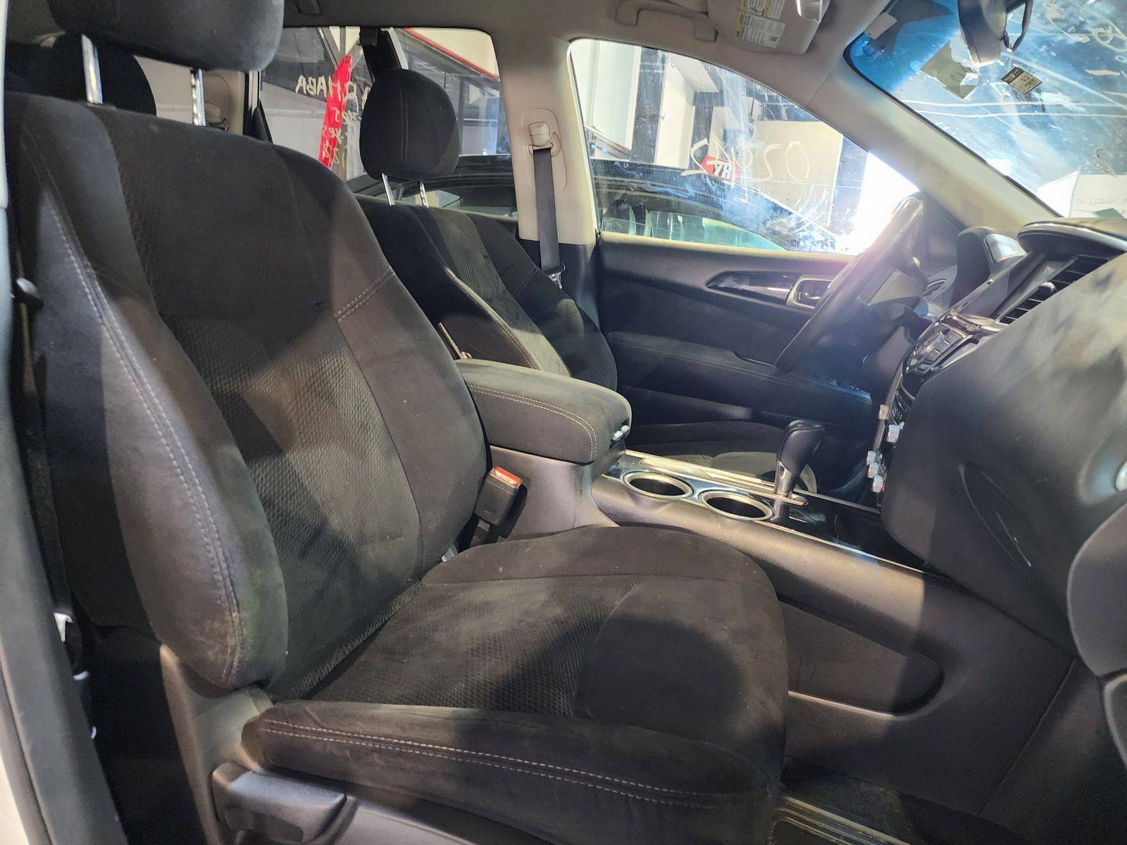 2016 NISSAN PATHFINDER — 139989 Miles — Lot 35715 — Al Quoz - Marhaba Auctions Used Cars - Image 9
