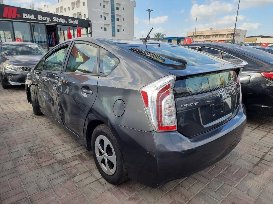 2015 TOYOTA PRIUS — 281327 Miles — Lot 66263915 — Ind. 12 - Marhaba Auctions Used Cars - Image 3