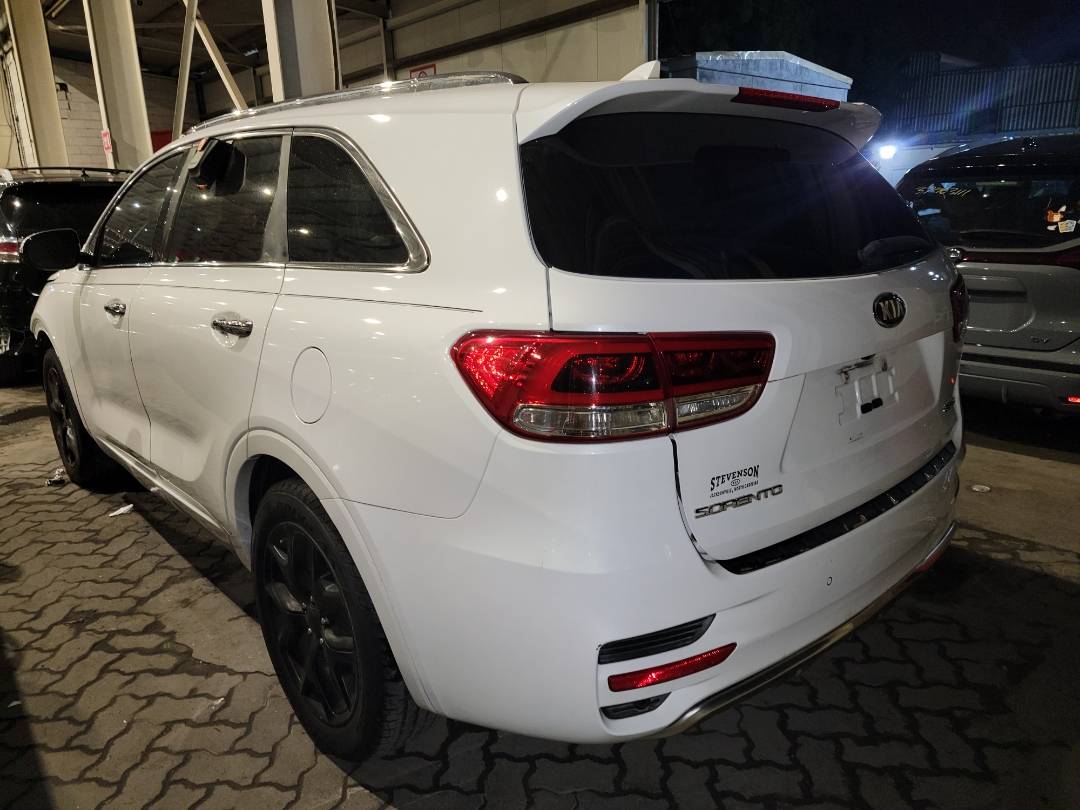 2016 KIA SORENTO — 179060 Miles — Lot 512105102 - Marhaba Auctions Used Cars - Image 3