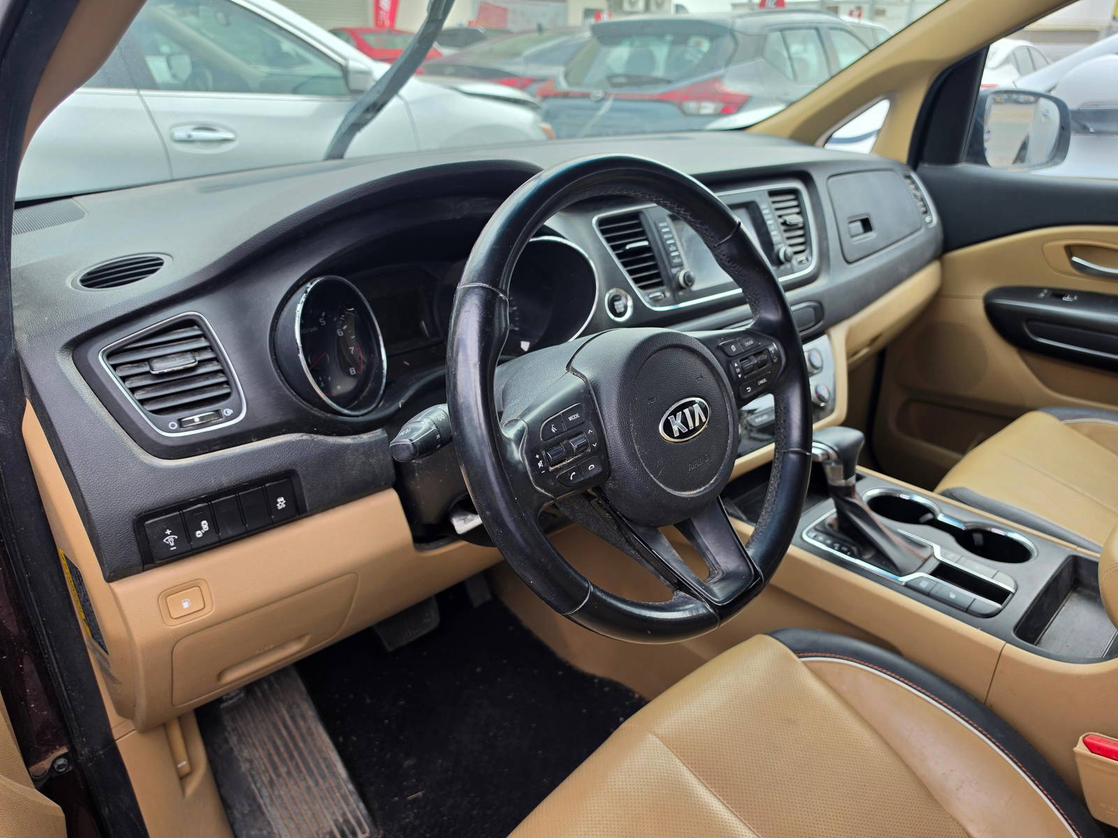 2019 KIA SEDONA — 120404 Miles — Lot 94044865 - Marhaba Auctions Used Cars - Image 11