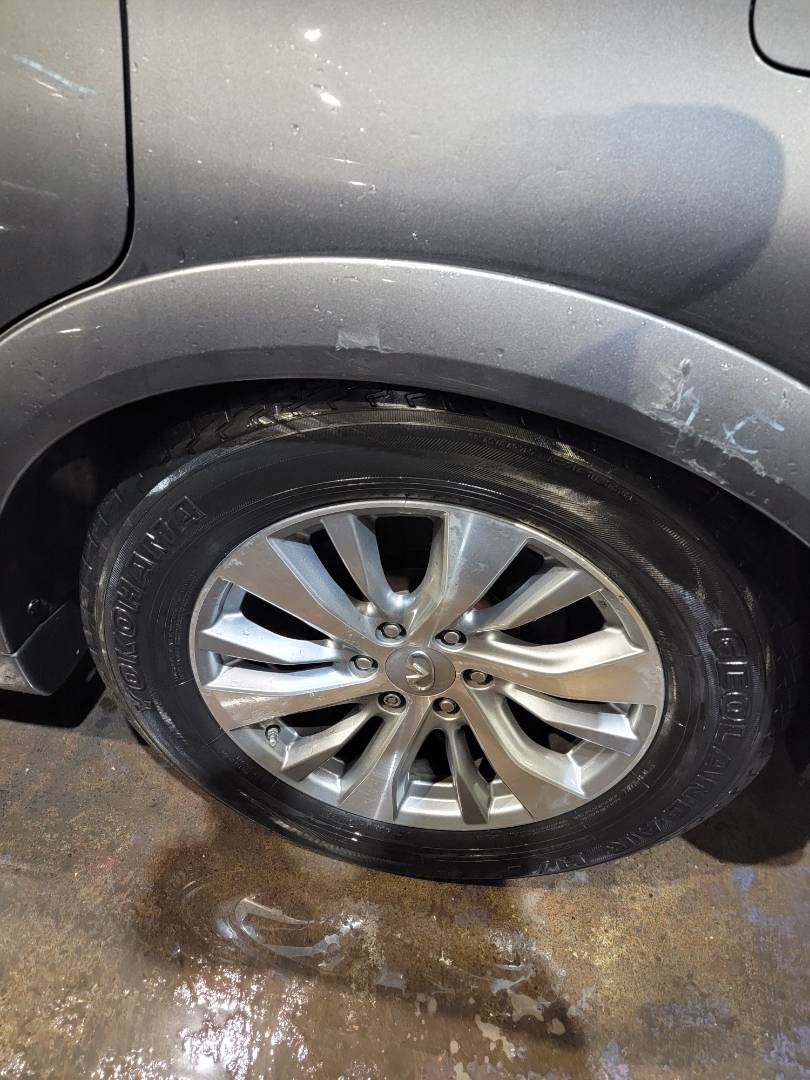 2015 INFINITI QX80 — 149026 Miles — Lot 59970644 — Main - Marhaba Auctions Used Cars - Image 9