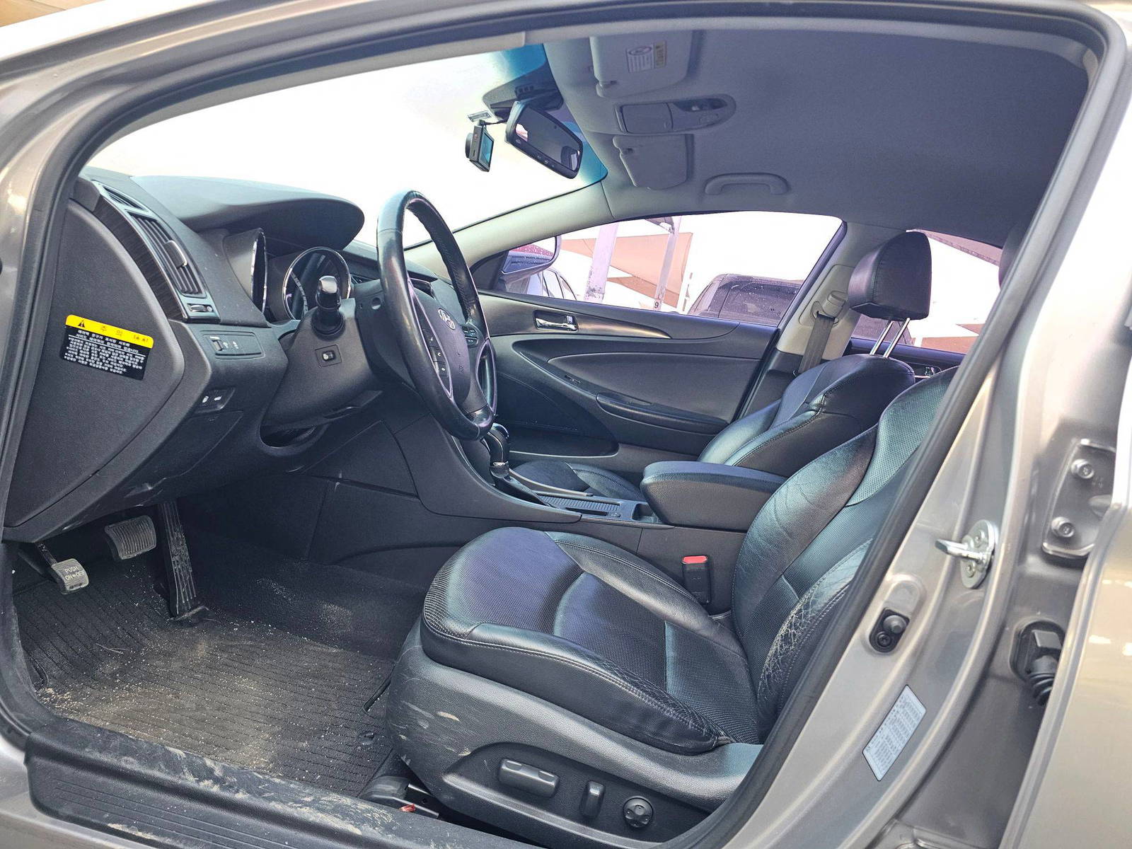2013 HYUNDAI SONATA — 194459 KM — Lot 41ABDA479433 — Souq - Marhaba Auctions Used Cars - Image 8