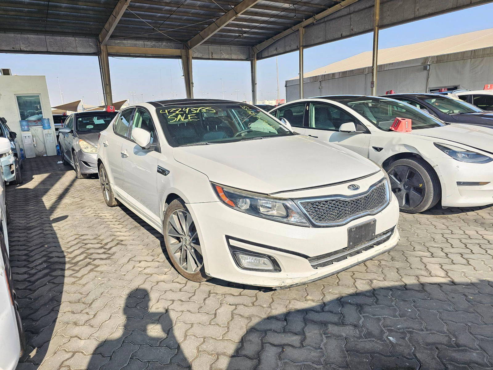 2015 KIA OPTIMA — 163781 Miles — Lot G397652 — Souq - Marhaba Auctions Used Cars - Image 4