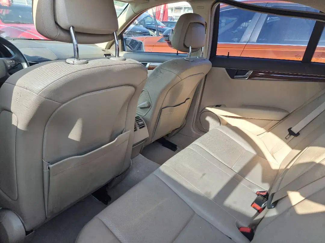2011 MERCEDES BENZ C300 — 184164 Miles — Lot R137913 — Ind. 12 - Marhaba Auctions Used Cars - Image 6