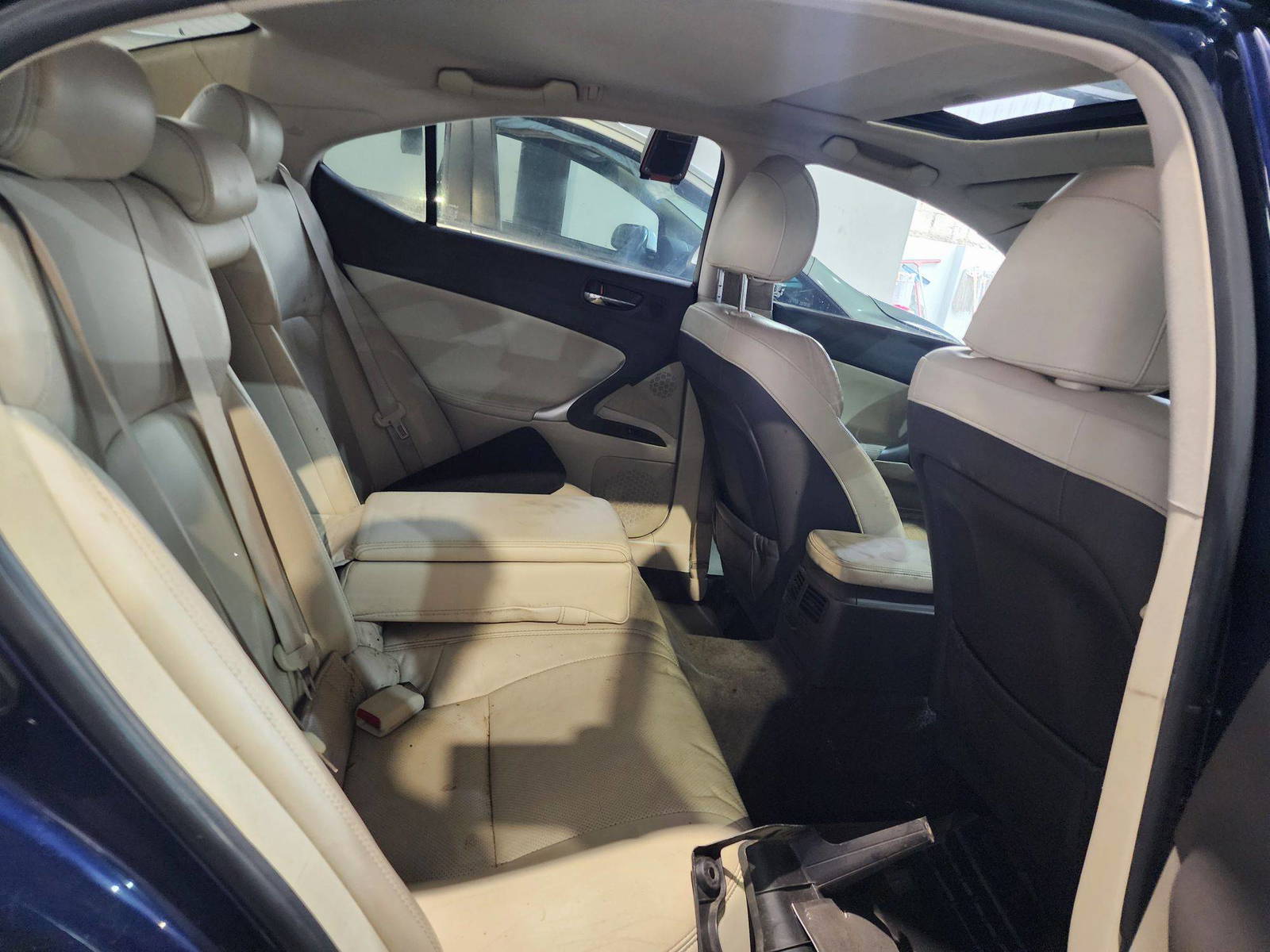 2011 LEXUS IS 250 — 195095 Miles — Lot 47907 — Al Quoz - Marhaba Auctions Used Cars - Image 7