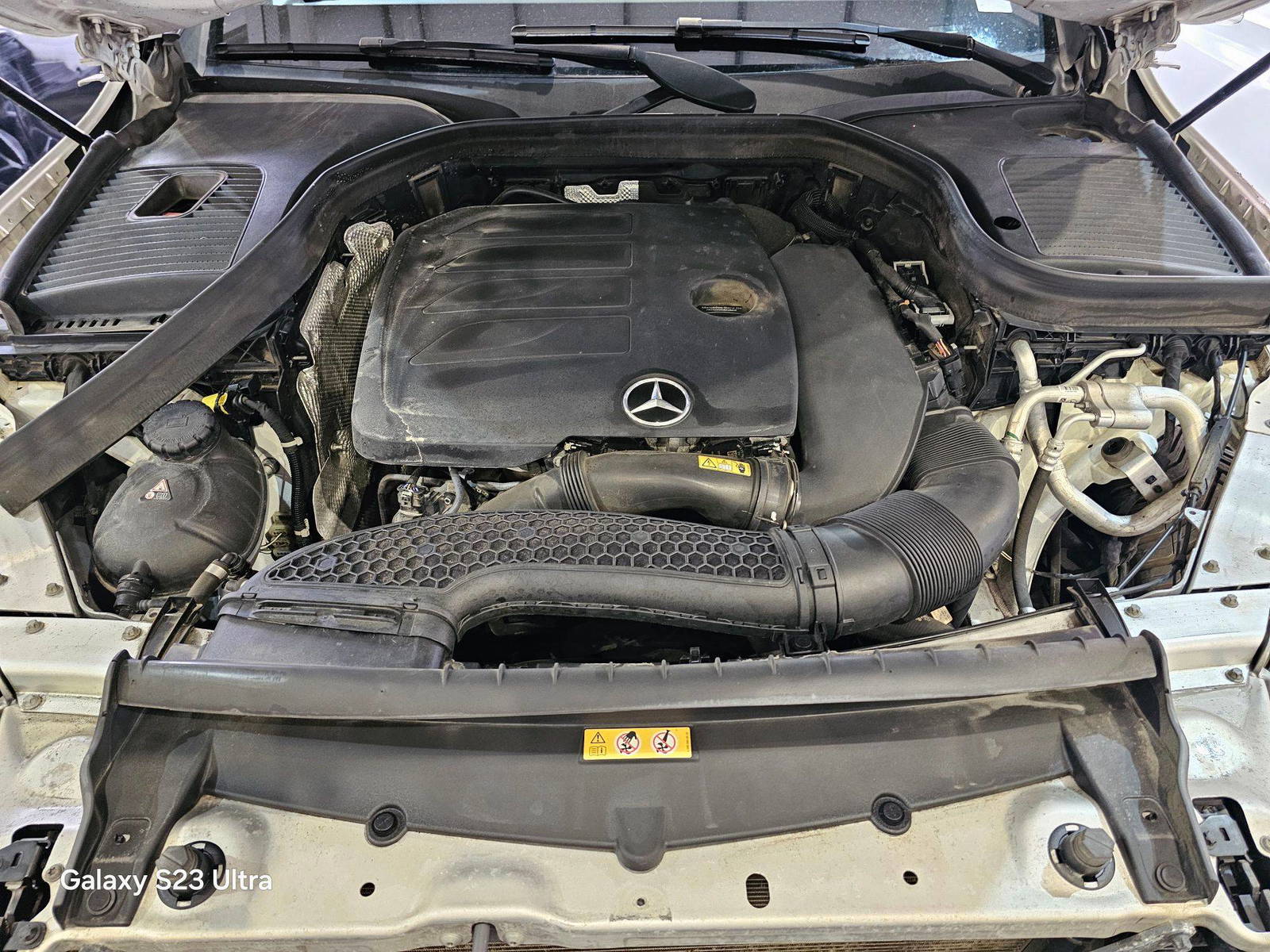 MERCEDES BENZ GLC-300 2020 - Marhaba Auction Used Cars - Image 11