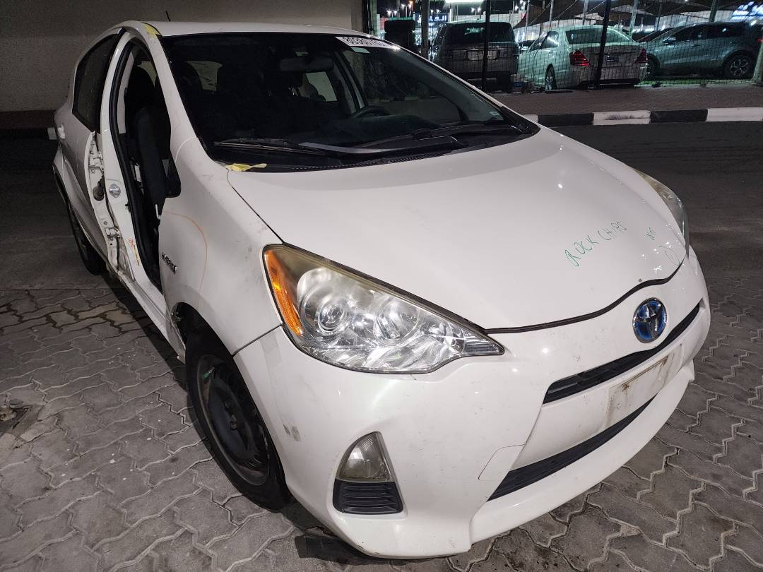 2013 TOYOTA PRIUS C — 171165 Miles — Lot 80360763 - Marhaba Auctions Used Cars - Image 6