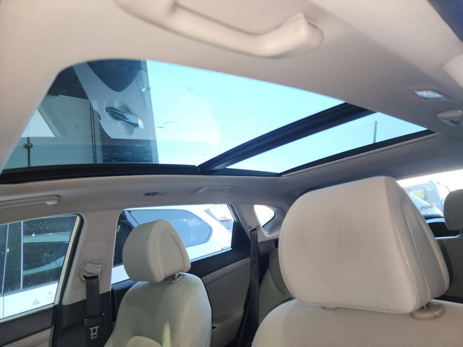 2017 HYUNDAI TUCSON — 72790 Miles — Lot A25HU580715 — Souq - Marhaba Auctions Used Cars - Image 10