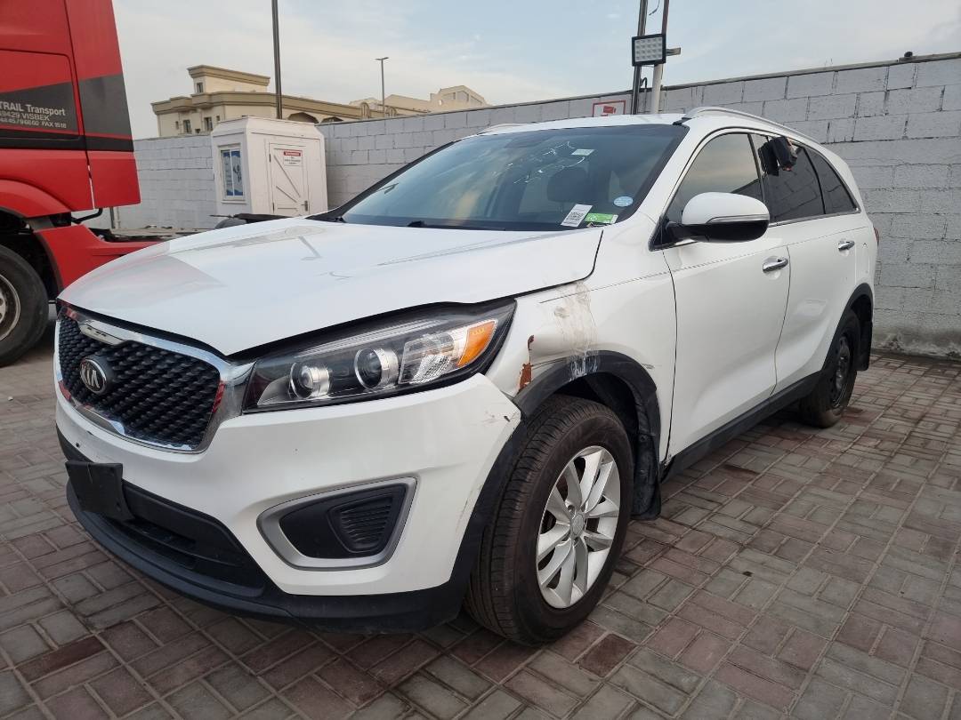 2018 KIA SORENTO — 142237 Miles — Lot 402005 — Souq - Marhaba Auctions Used Cars - Image 3