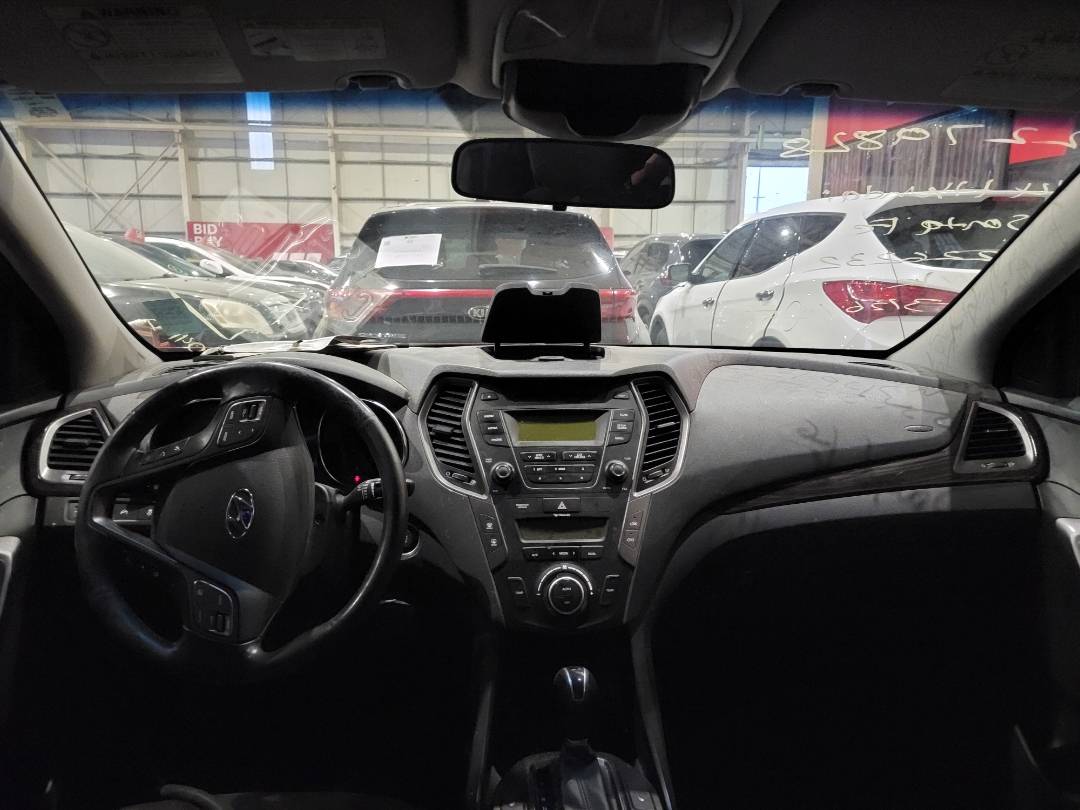 2014 HYUNDAI SANTA FE SPORT — 210225 KM — Lot 12279828 — Ind. 12 - Marhaba Auctions Used Cars - Image 6