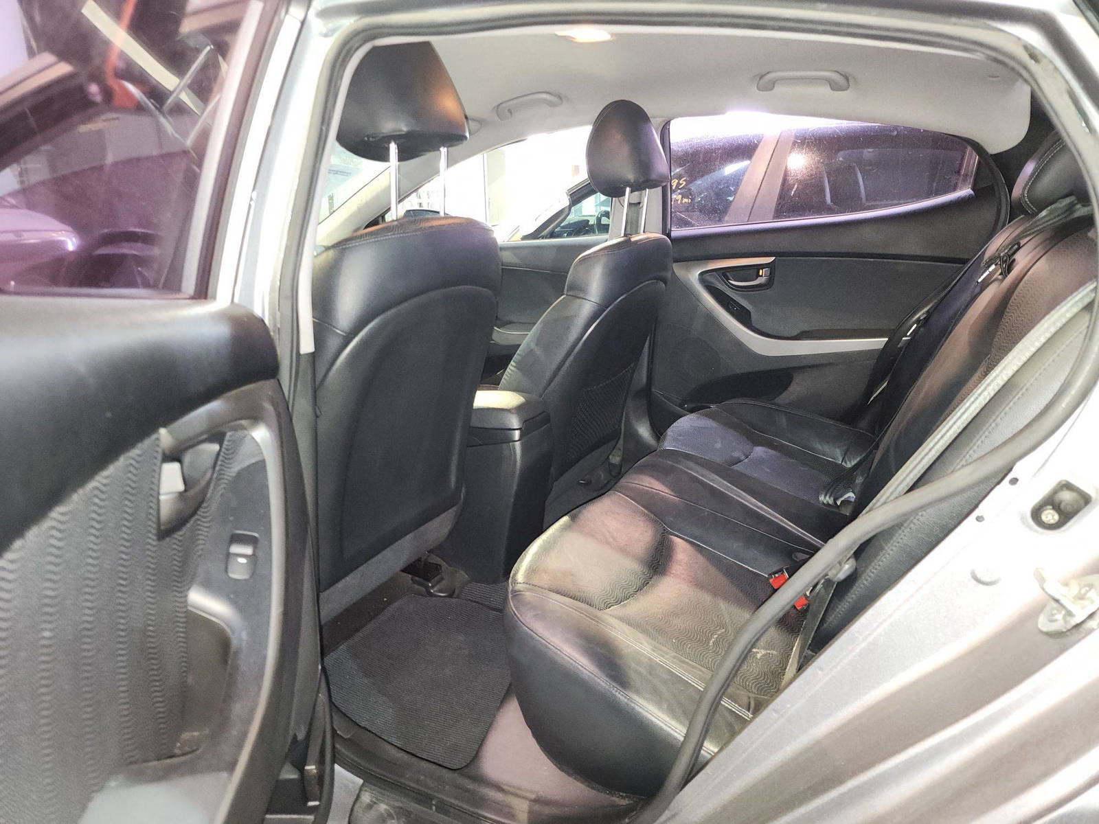 2012 HYUNDAI AVANTE — 255977 KM — Lot 125478 — Souq - Marhaba Auctions Used Cars - Image 7