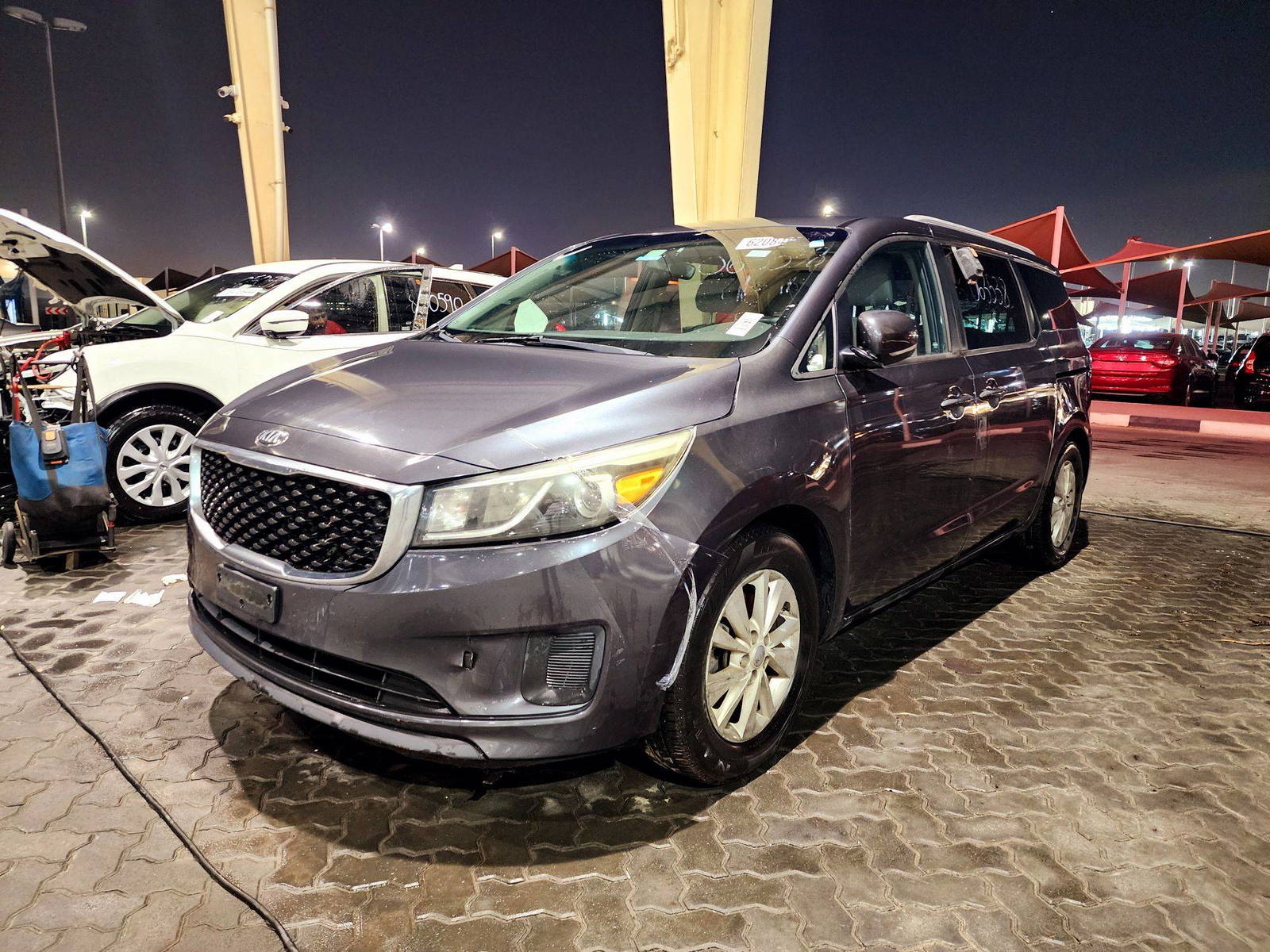 2015 KIA SEDONA — 136659 Miles — Lot 62084884 — Souq - Marhaba Auctions Used Cars - Image 3