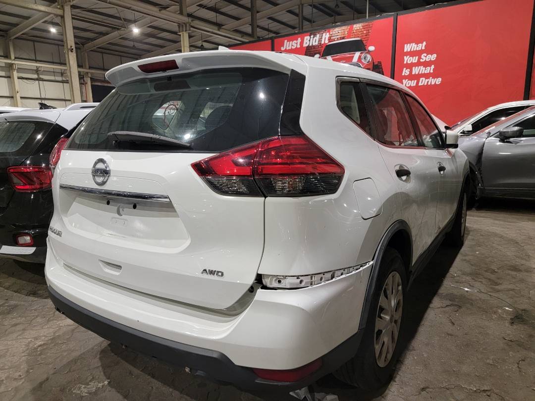 2017 NISSAN ROGUE — 157421 Miles — Lot HP531425 — Souq - Marhaba Auctions Used Cars - Image 4
