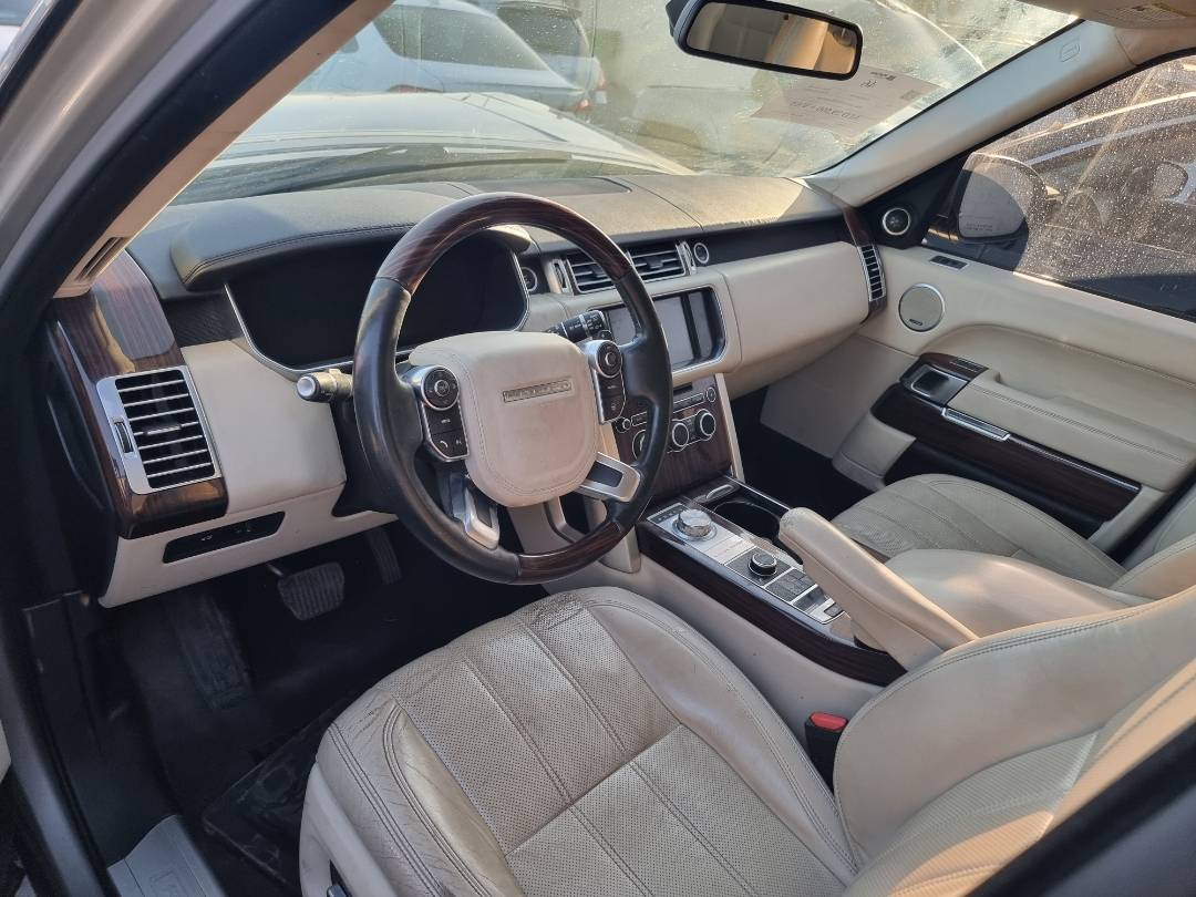 LAND ROVER RANGE ROVER SUPERCHARGED 2015 - Marhaba Auction Used Cars - Image 8