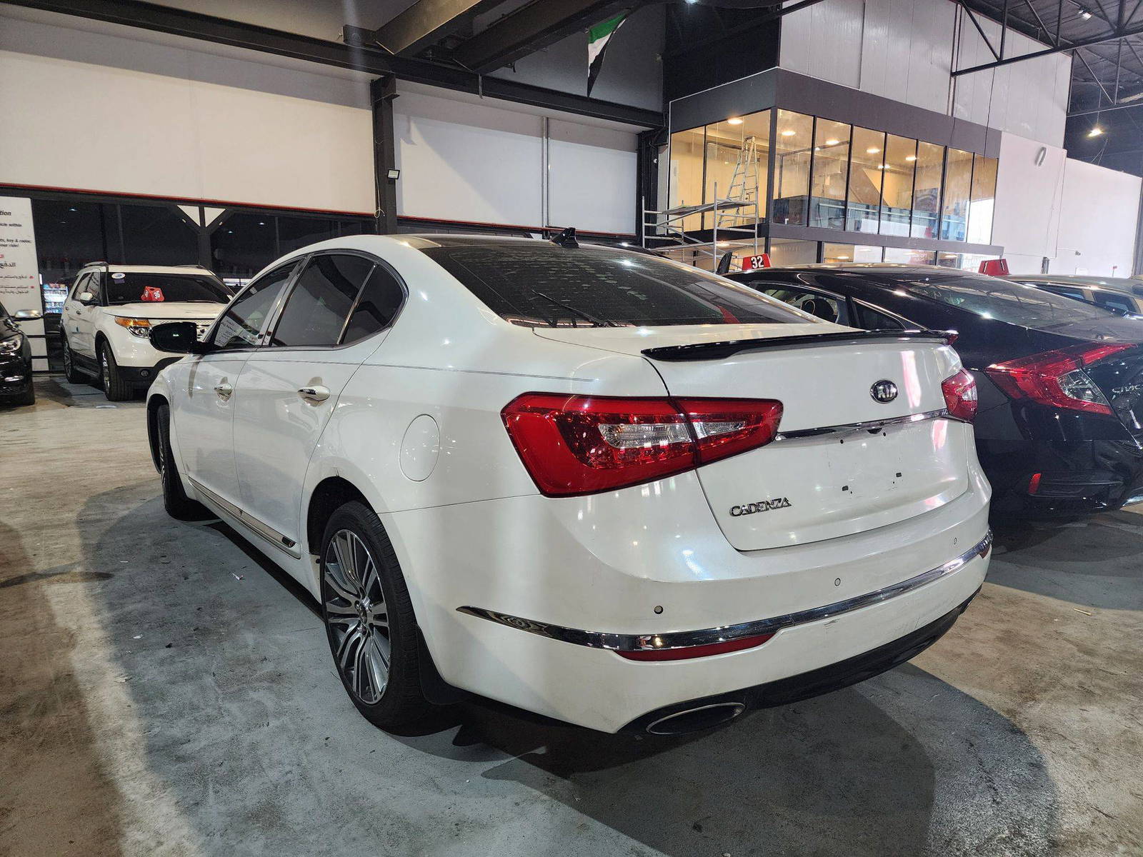 2015 KIA CADENZA — 161780 Miles — Lot 2086324 — Main - Marhaba Auctions Used Cars - Image 3