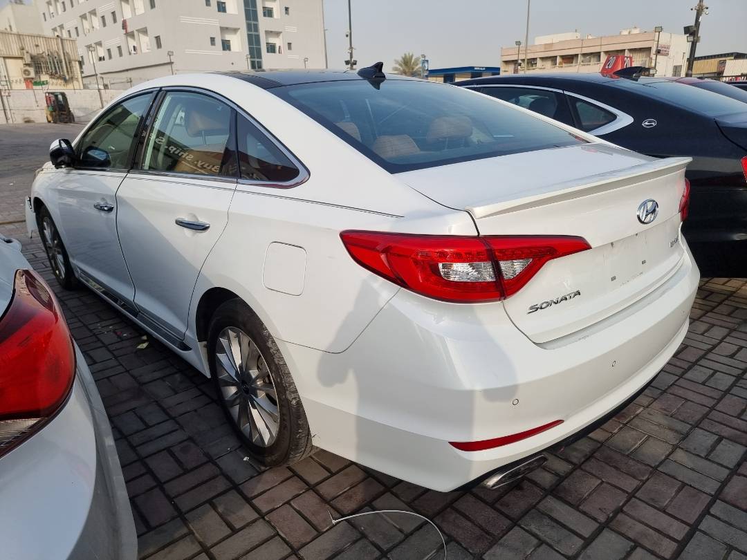 2015 HYUNDAI SONATA — 132955 Miles — Lot 215487 — Ind. 12 - Marhaba Auctions Used Cars - Image 4