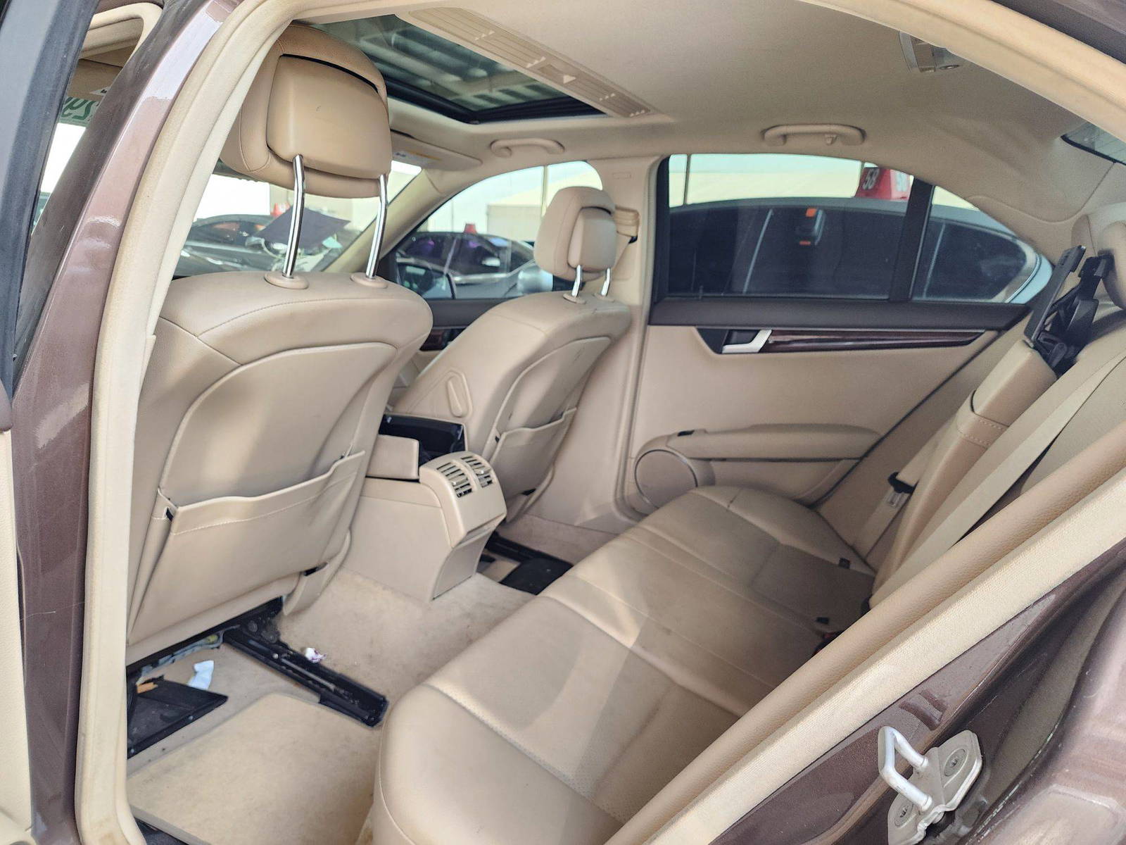 2014 MERCEDES BENZ C300 — 121823 Miles — Lot 42997505 — Souq - Marhaba Auctions Used Cars - Image 6